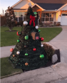 DIY Mailbox Christmas Tree That’s Unmatched